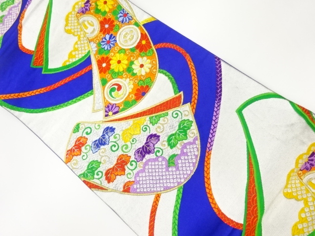 帯に花唐草・宝模様織出し袋帯